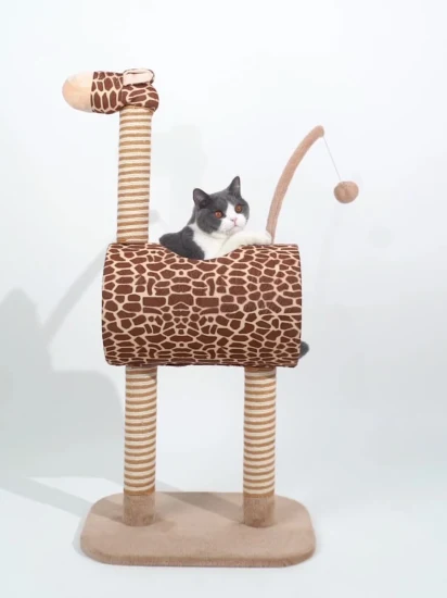 Personnalisez le jouet pour chat girafe OEM et l'arbre à chat avec un tunnel pour chat pour les fournitures pour animaux de compagnie